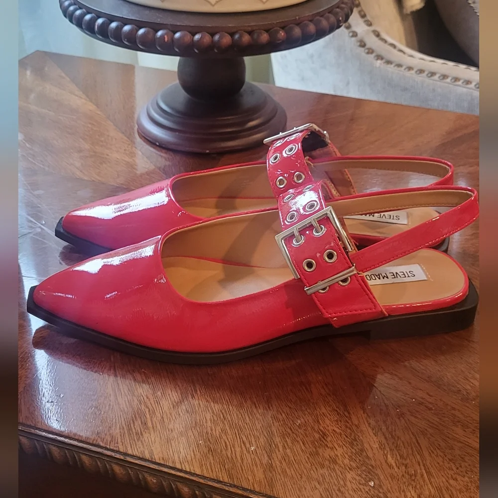 Steve Madden Graya Red Patent Flats with Strap Size, 10